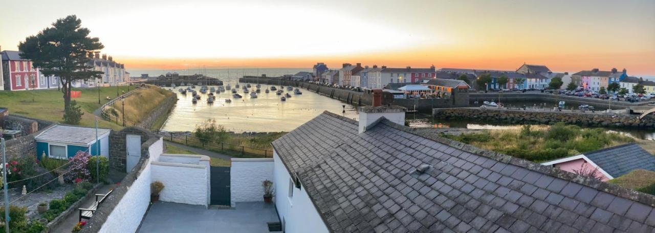 Villa Aberaeron Island House - Panoramic Harbour Views Extérieur photo